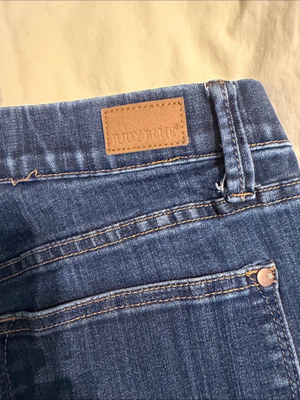 Judy Blue Straight-Leg Denim Jeans in Medium Blue Wash - Picture 6 of 7